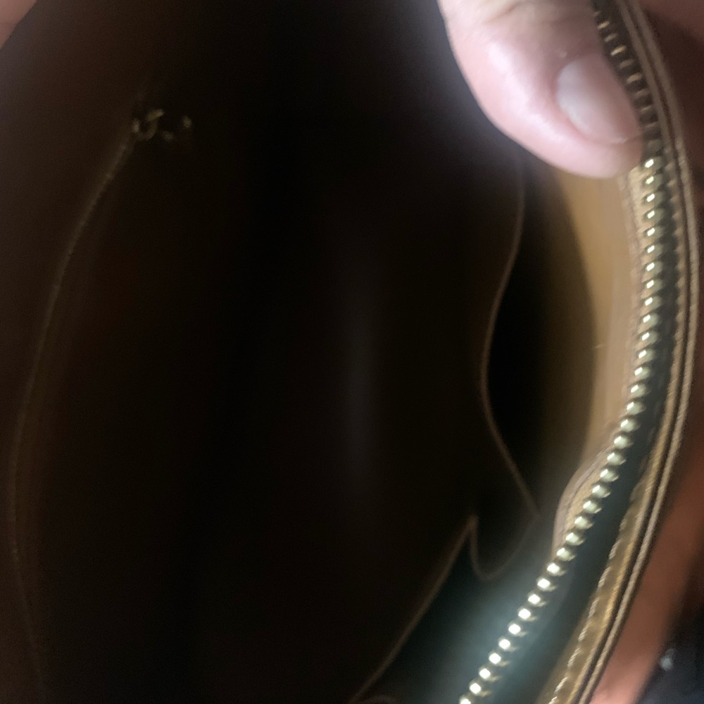 Louis Vuitton vernis bag - Picture 10 of 12